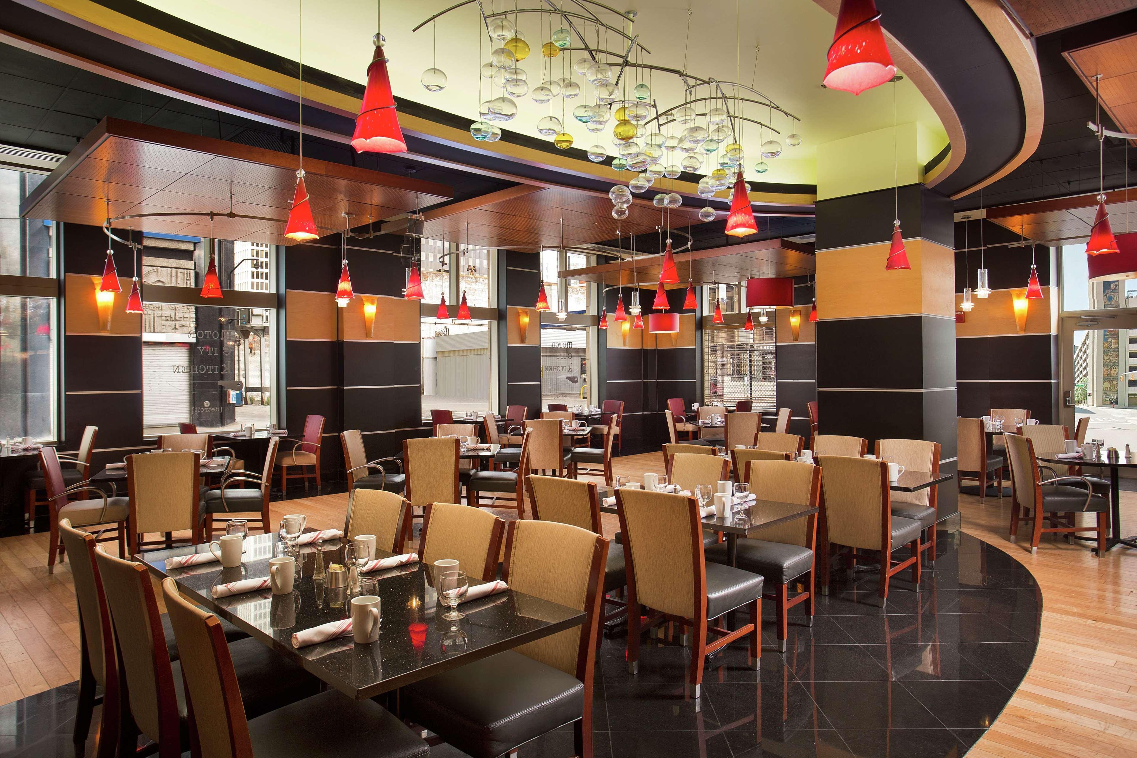 Doubletree Suites By Hilton Hotel Detroit Downtown - Fort Shelby Екстер'єр фото