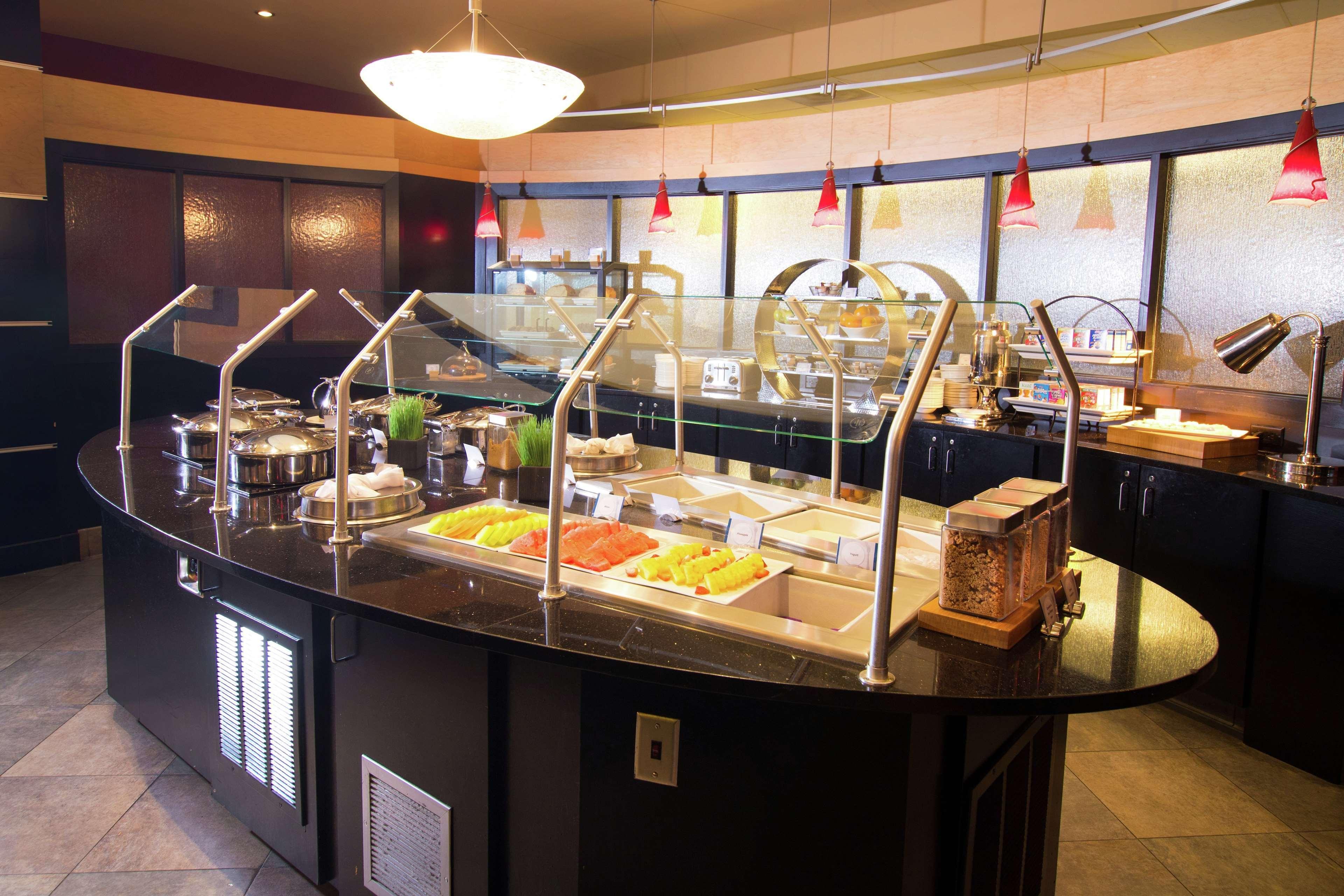 Doubletree Suites By Hilton Hotel Detroit Downtown - Fort Shelby Екстер'єр фото