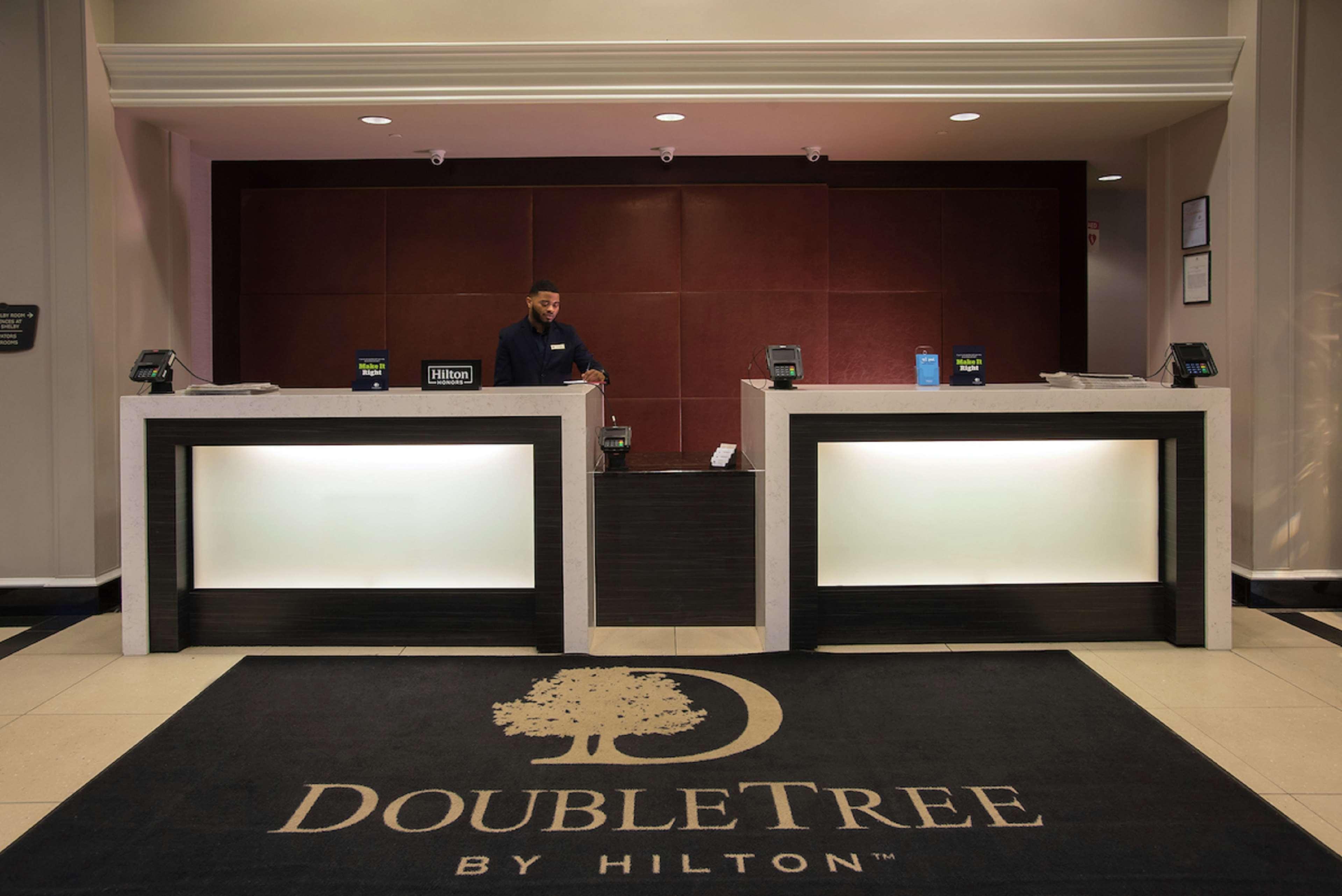 Doubletree Suites By Hilton Hotel Detroit Downtown - Fort Shelby Екстер'єр фото