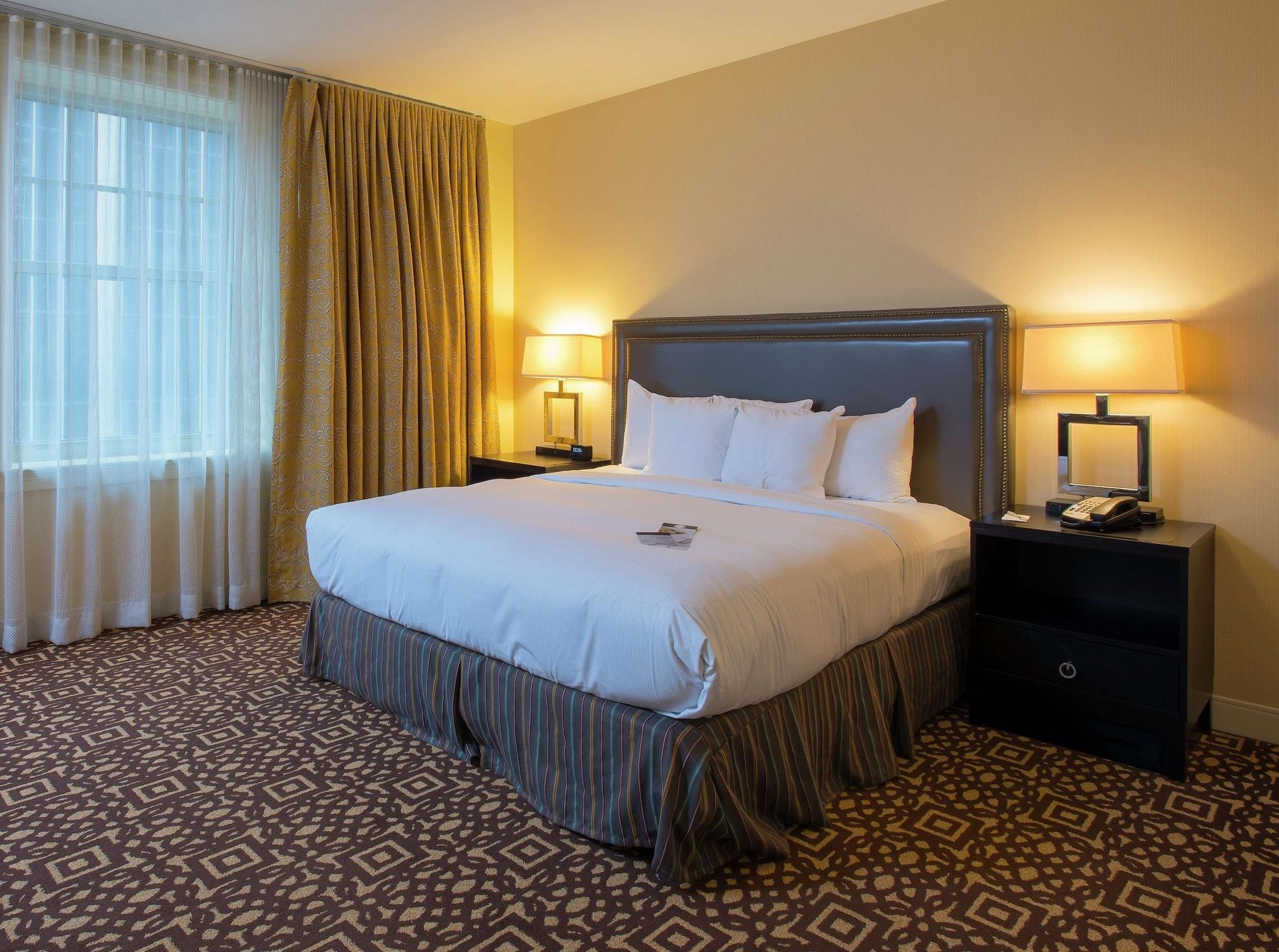 Doubletree Suites By Hilton Hotel Detroit Downtown - Fort Shelby Екстер'єр фото