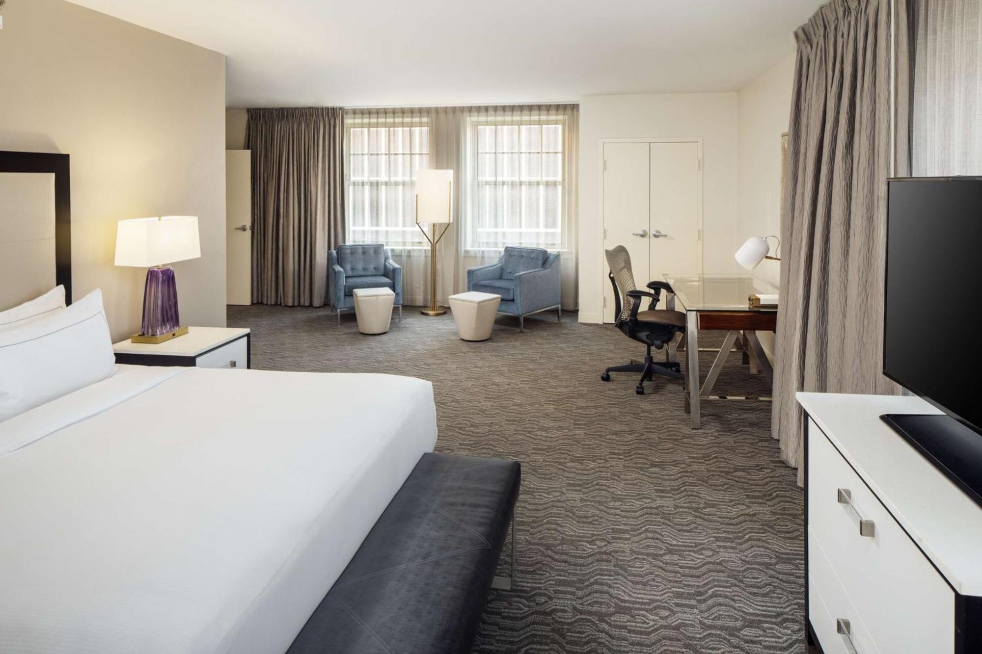 Doubletree Suites By Hilton Hotel Detroit Downtown - Fort Shelby Екстер'єр фото