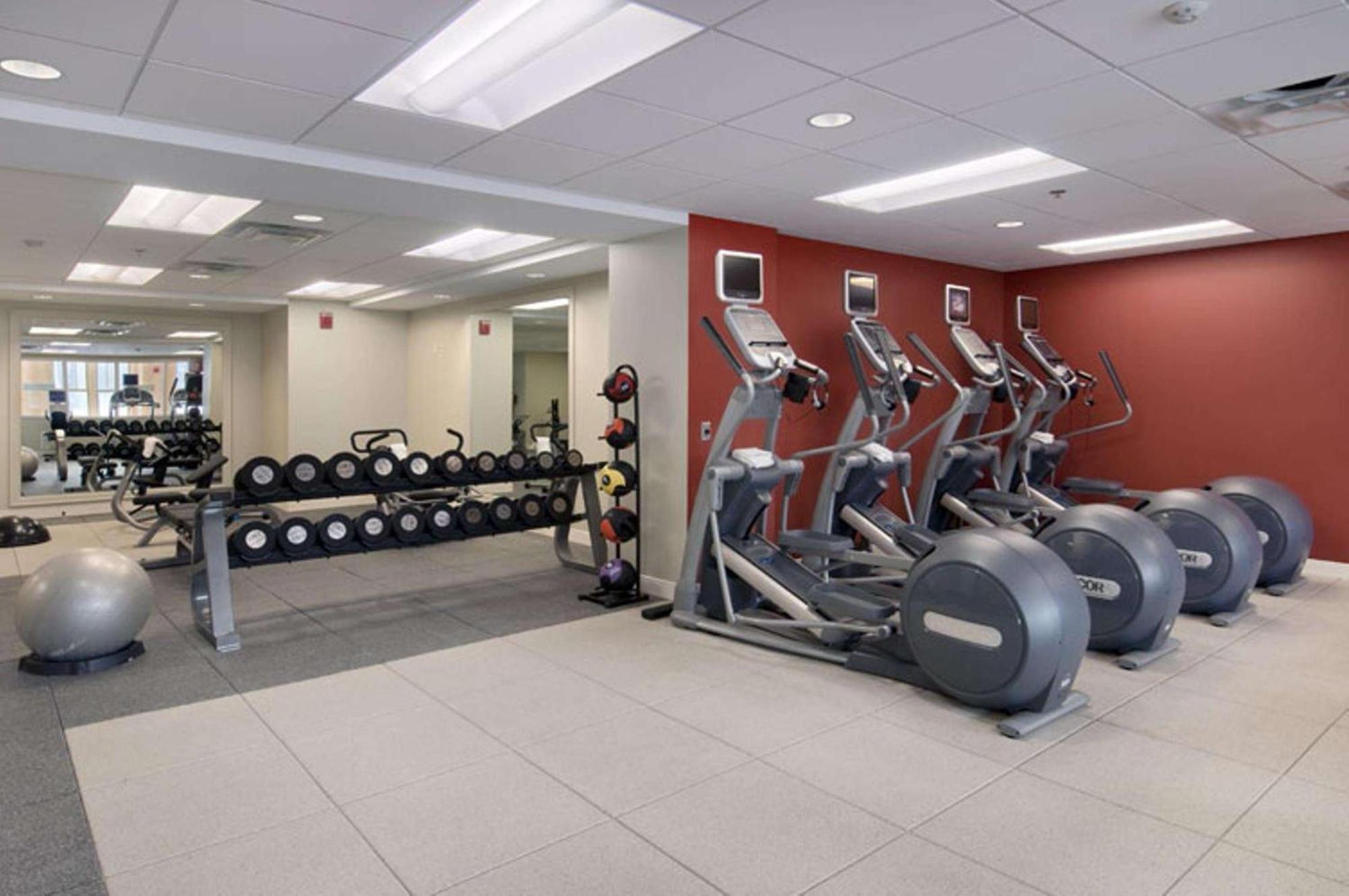 Doubletree Suites By Hilton Hotel Detroit Downtown - Fort Shelby Екстер'єр фото