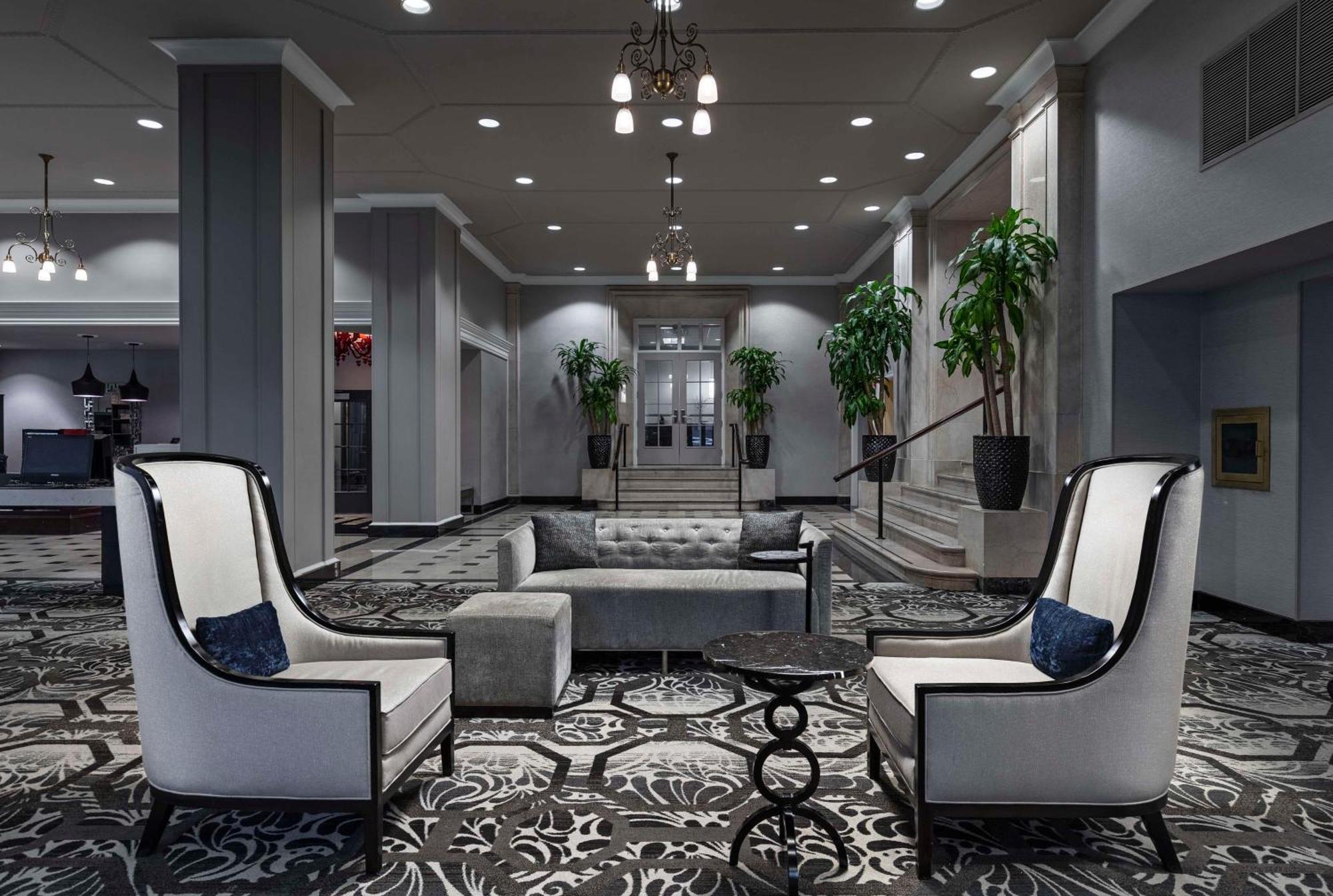 Doubletree Suites By Hilton Hotel Detroit Downtown - Fort Shelby Екстер'єр фото