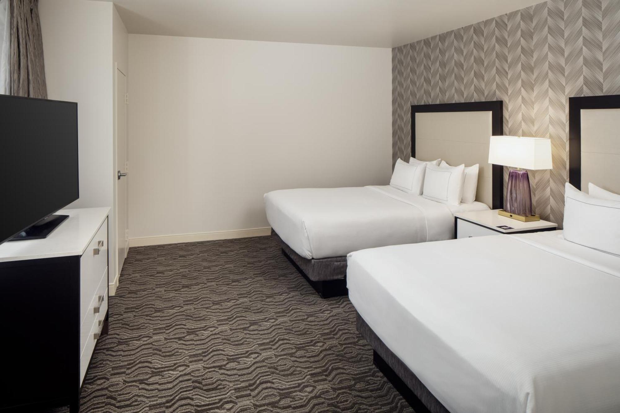Doubletree Suites By Hilton Hotel Detroit Downtown - Fort Shelby Екстер'єр фото