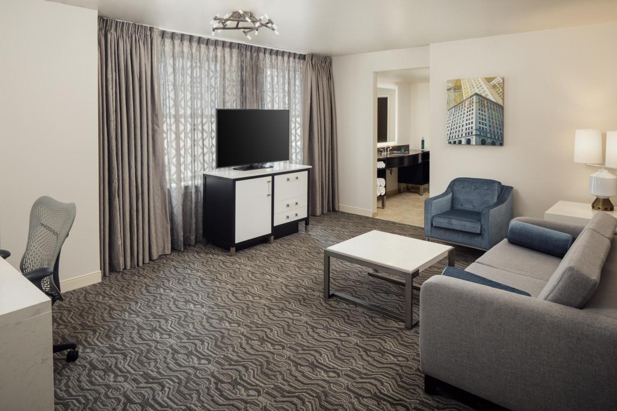 Doubletree Suites By Hilton Hotel Detroit Downtown - Fort Shelby Екстер'єр фото