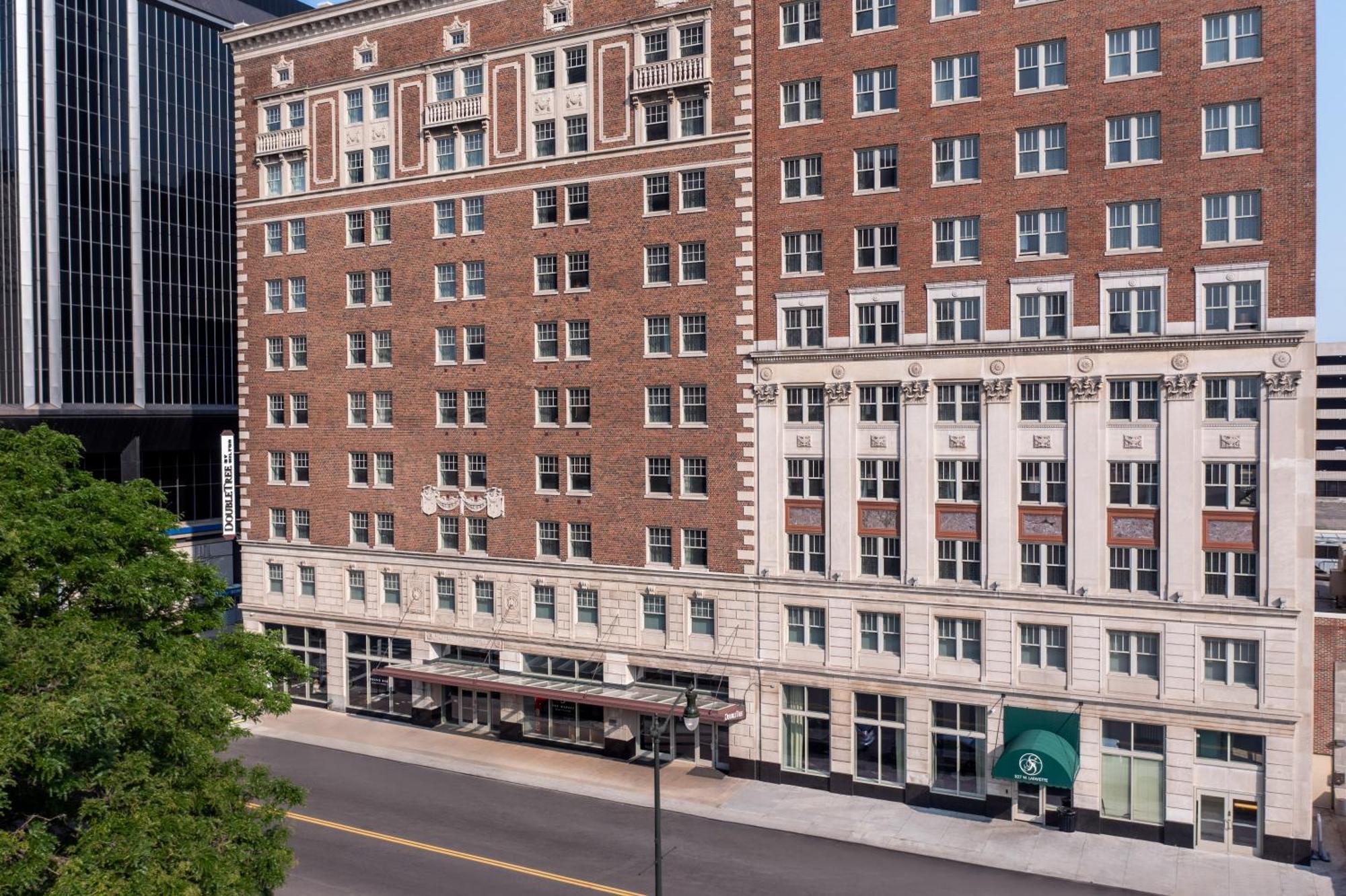 Doubletree Suites By Hilton Hotel Detroit Downtown - Fort Shelby Екстер'єр фото